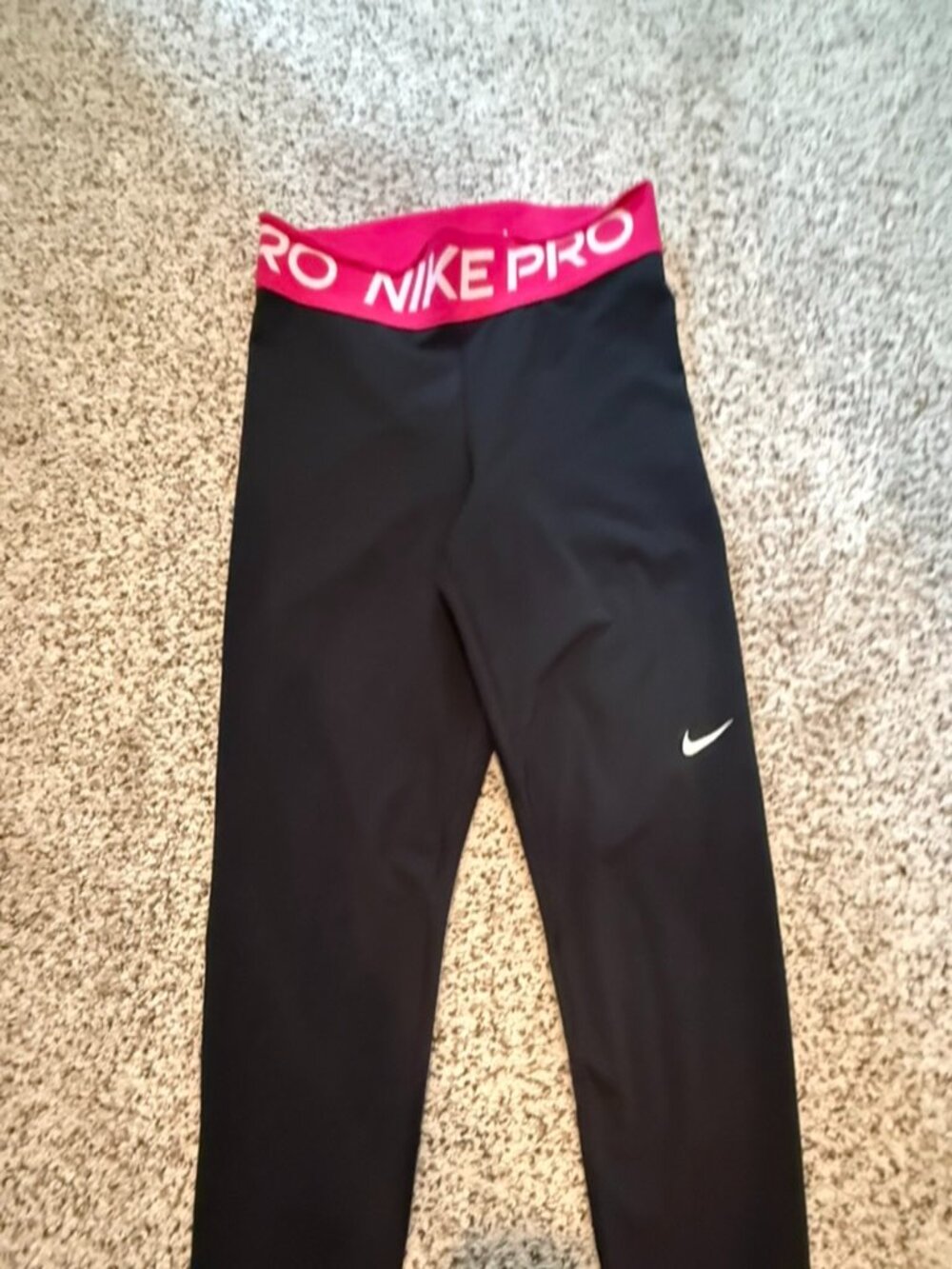 Nike | Pro Tight Fit Leggings Cropped Pink Waistband | Black | Size: M